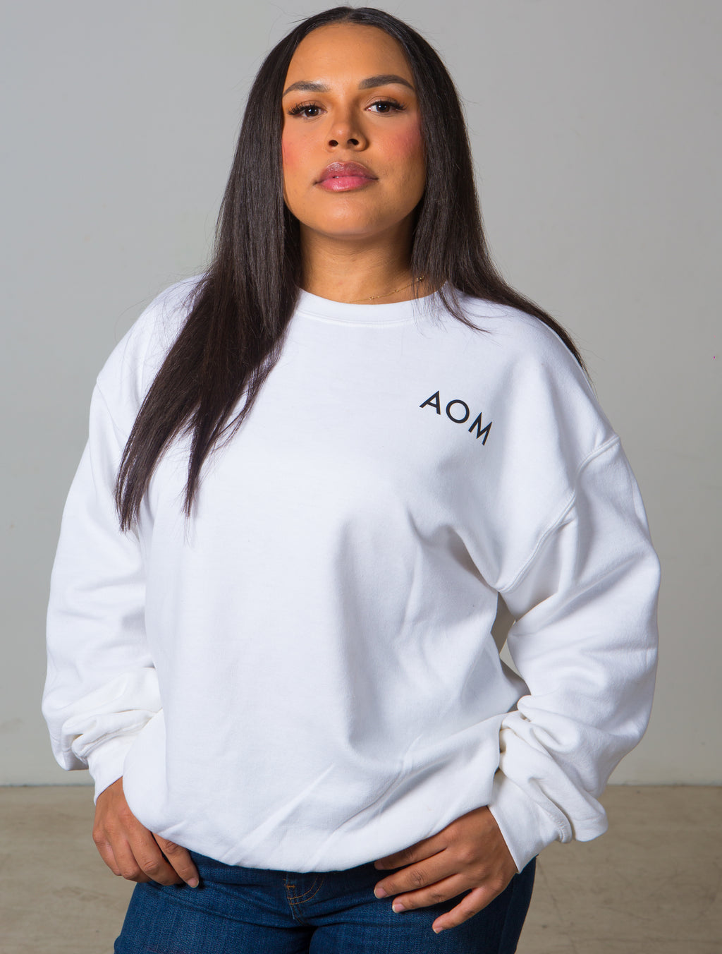 AOM Basic | White